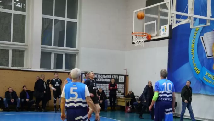 У Житомирі стартував 20-й баскетбольний турнір серед ветеранів