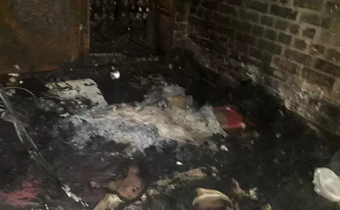 У Бердичеві через необережне паління загорівся багатоповерховий будинок