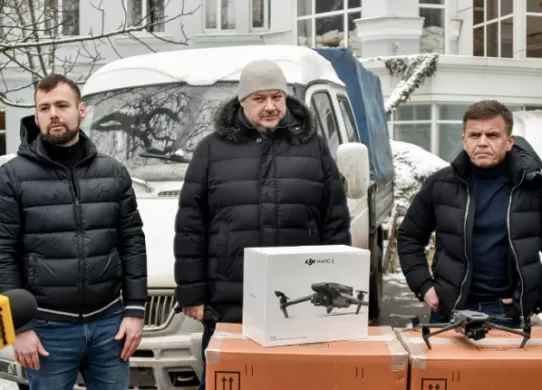 Десантно-штурмові війська отримали від Житомира дрони та авто