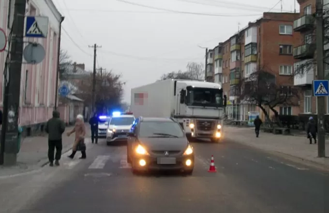 На Житомирщині «Mitsubishi» наїхав на жінку