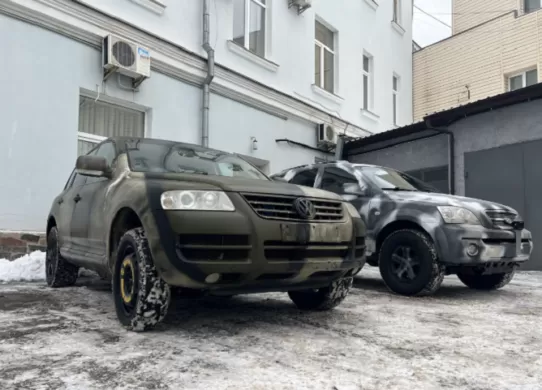 Працівники СБУ отримали позашляховики від хабу "Житомир"