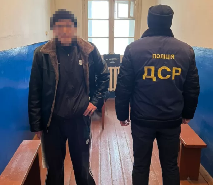 У Житомирській області група осіб на замовлення "вибивала" борги