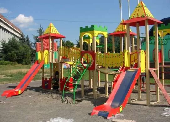 Спекуляція дітьми на Житомирщині: отримали майже 300 тисяч з бюджету, але майданчик не встановили