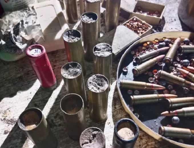 На Житомирщині поліцейські перевіряли будинок на наявність наркотиків, а знайшли вибухівку