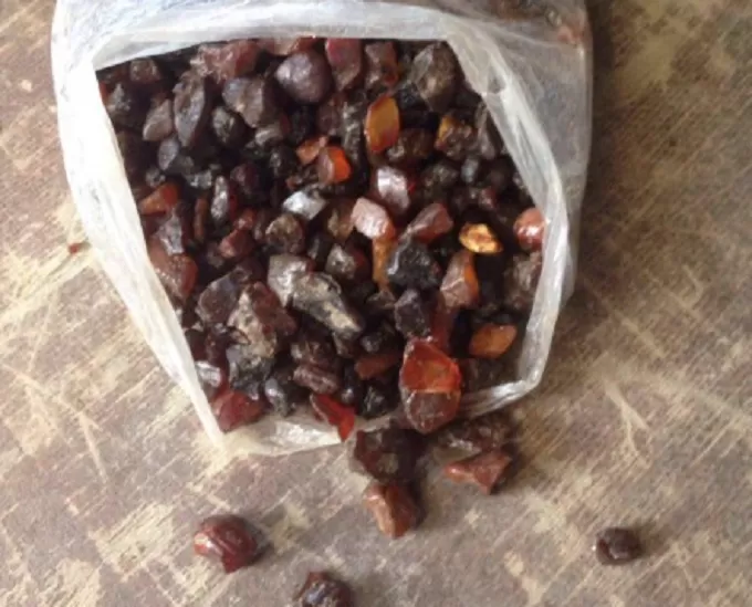 На Житомирщині затримали чоловіка із бурштином