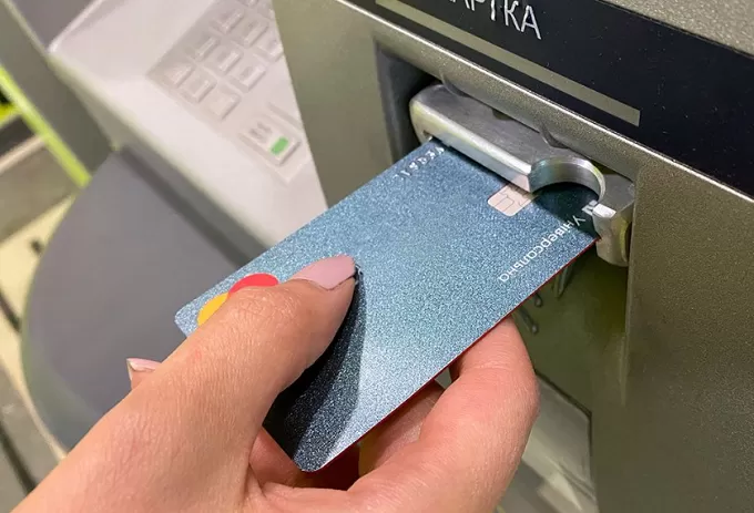 Поліція Житомирщини застерігає бути уважними під час користування банкоматом