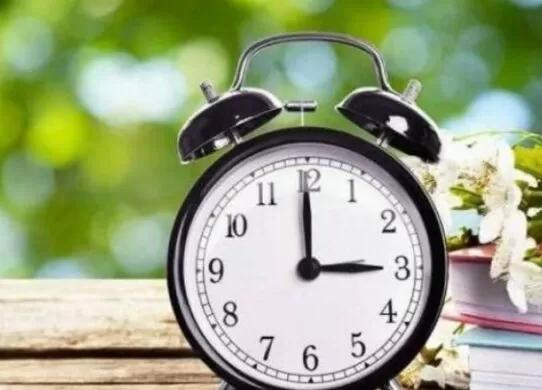 Цієї неділі Україна переходить на літній час