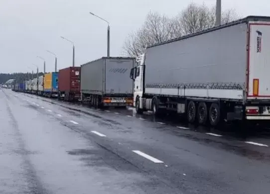 Перевізники Житомирщини цими вихідними можуть довше чекати на перетин кордону