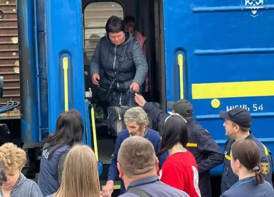 До Житомирської області прибув восьмий потяг із вимушеними переселенцями