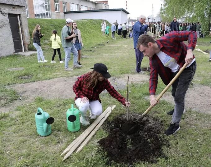 У житомирському ліцеї висадили Сад Перемоги