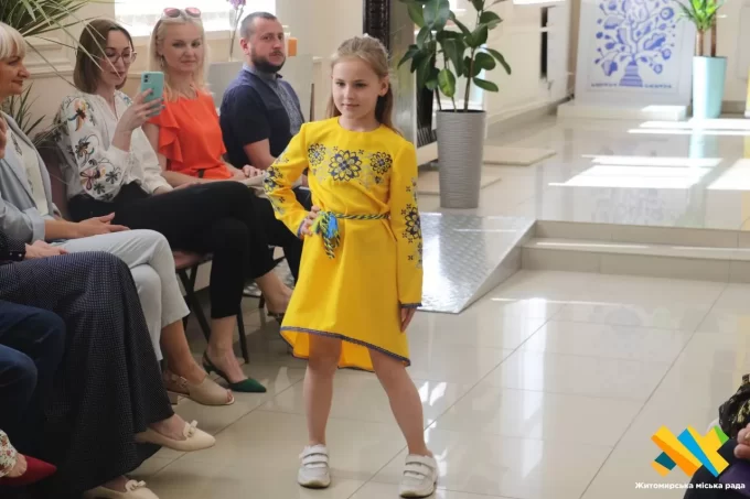 На подіумі у Житомирі продемонстрували українські бренди
