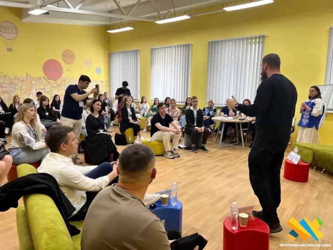 Житомирські старшокласники обговорювали концепцію освітнього простору з міністром освіти та науки