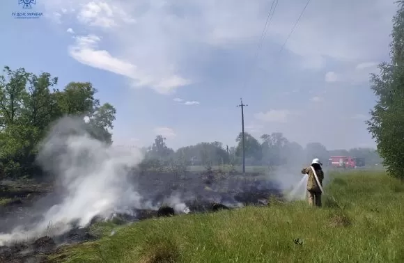 Вночі окупанти поцілили в обʼєкт інфраструктури на Житомирщині