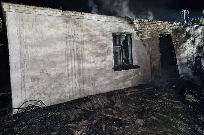 На Житомирщині у пожежі постраждала людина, ще одна - загинула
