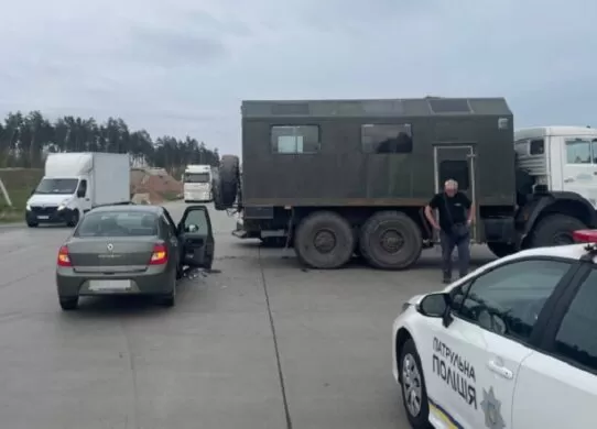 Внаслідок ДТП на Житомирщині, рух в напрямку Києва частково ускладнений