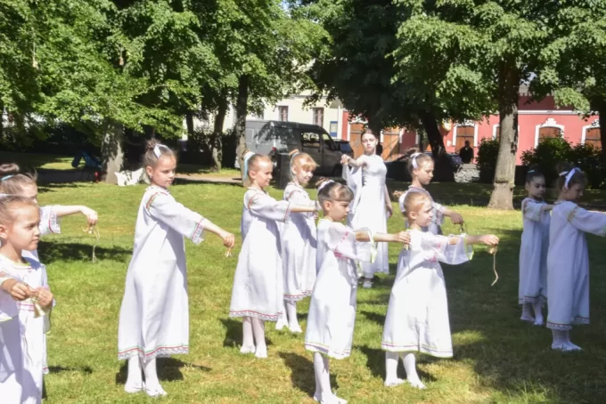 На Житомирщині вшанували памʼять дітей, які загинули у цій війні