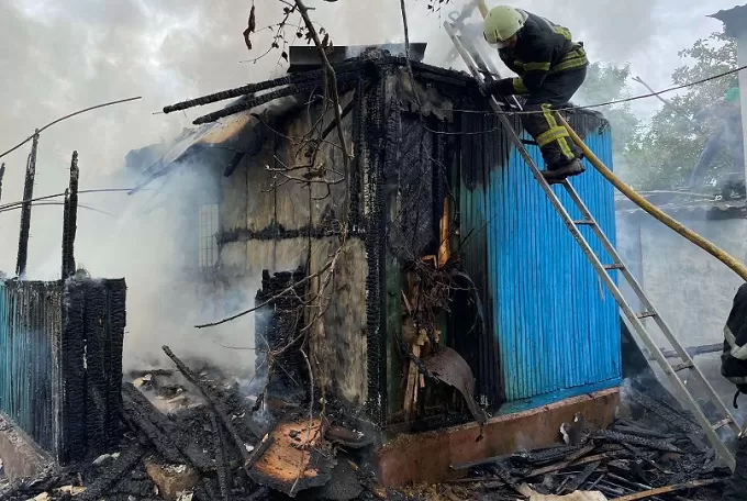 На Житомирщині внаслідок дитячих пустощів з вогнем травмувалася жінка