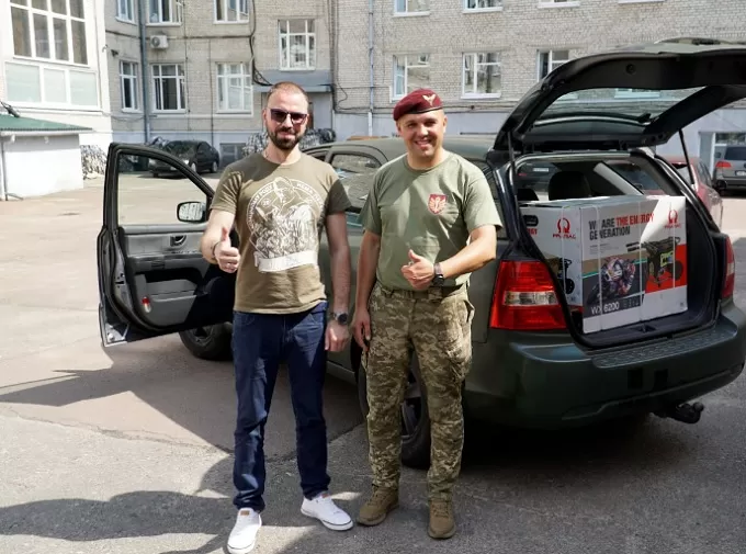 Військові з Житомира отримали позашляховик