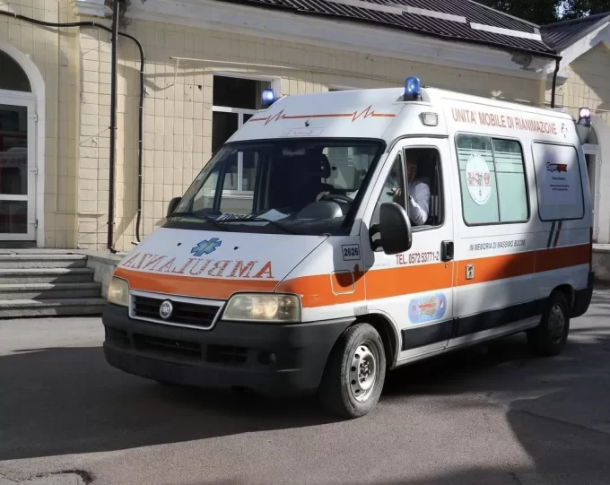 Благодійники передали Житомиру авто швидкої допомоги