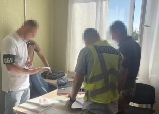 На Житомирщині голова ВЛК налагодила незаконний виїзд ухилянтів за кордон