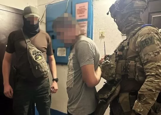 На Житомирщині правоохоронці викрили ще двох рекетирів, які погрозами вибивали гроші