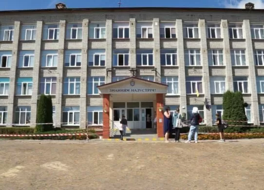У Житомирі розпочали відновлення ліцею №26