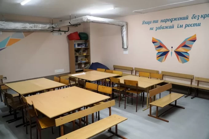 У Житомирі ще у двох школах реконструювали укриття