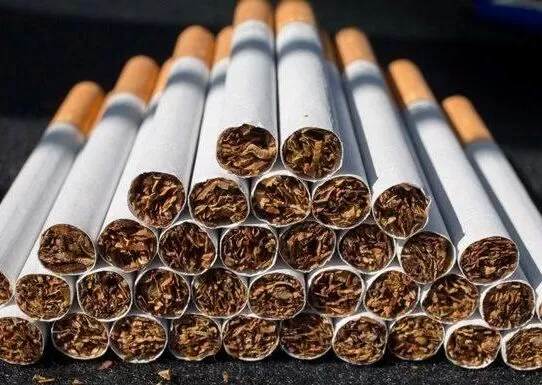 В Україні подорожчають цигарки: на скільки зміниться ціна?