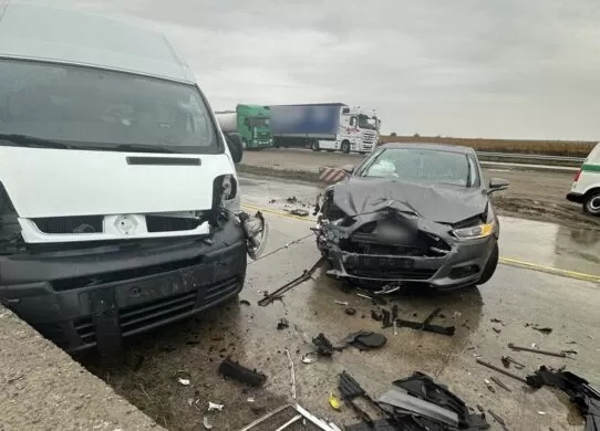 На трасі у Житомирській області ускладнено рух транспорту через ДТП