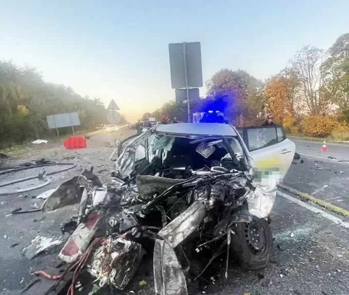 Внаслідок ДТП у Житомирському районі, зранку ускладнено рух в обох напрямках