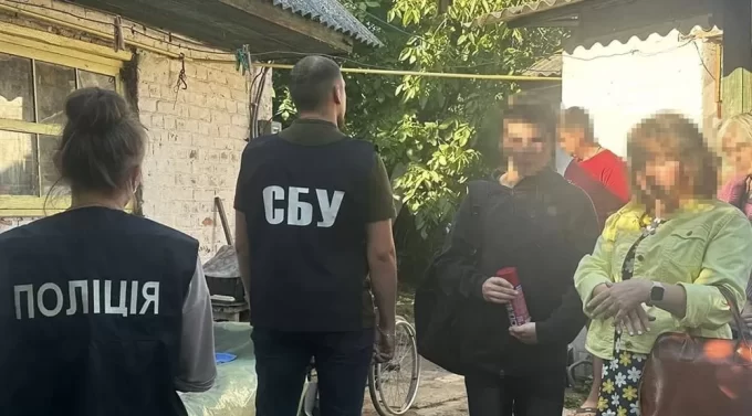 Платили за малюнки на могилах - підлітків на Житомирщині залучили до розпалювання національної ворожнечі: що відомо?