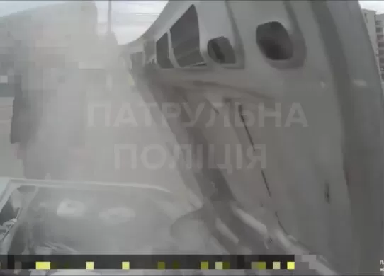 На проспекті Миру в Житомирі горів автомобіль