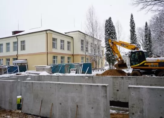 У Житомирі будують нове укриття та працюють модульні сховища