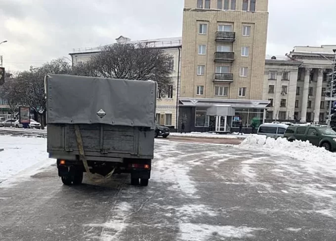 Біля житомирського драмтеатру насмерть збили пішохода