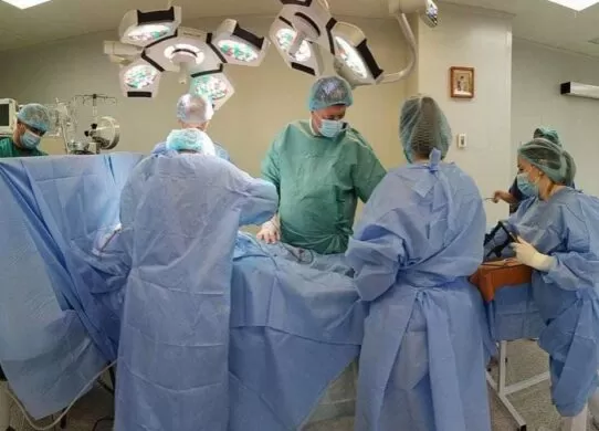 У Житомирській лікарні пересадили нирку матері її дитині