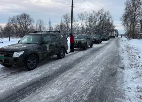 Захисникам з Житомирської області передали 11 евакуаційних машин