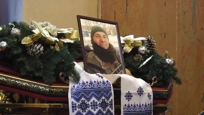 Вісім місяців після загибелі військового Сергія Путятіна - Героя нарешті повернули до Житомира