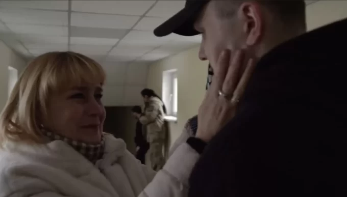 Після 20 місяців полону, житомирський прикордонник зустрівся з родиною: «Кожен жив мрією їх побачити»