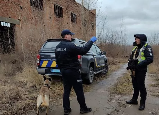 У покинутій будівлі на Житомирщині виявили тіло 18-річного юнака - його засипали цеглою