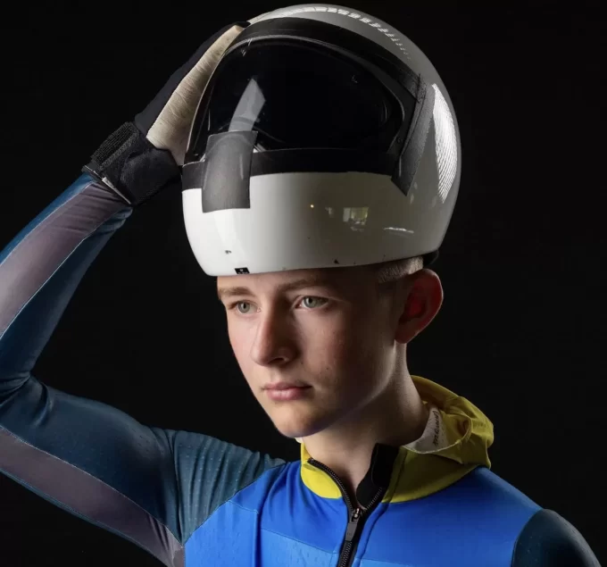 На юніорських чемпіонатах світу зі скелетону, першу в історії України медаль, здобув 16-річний житомирянин