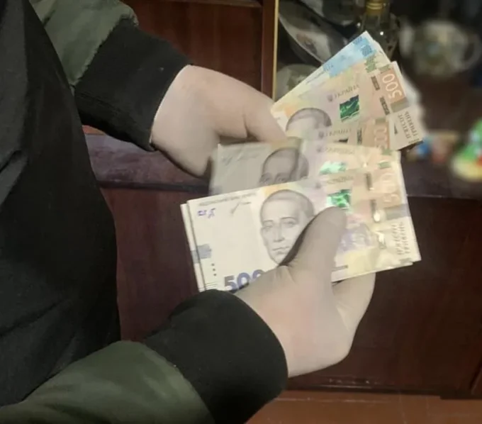 Вʼязні виправних колоній на Житомирщині обіцяли допомогу від ООН та ошукували українців