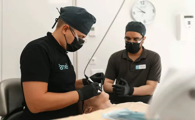 Імплантація зубів – кращий спосіб повернути посмішку