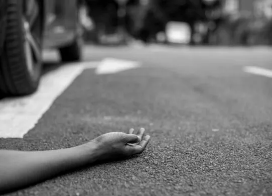 У Житомирі опікуни довели до самогубства рідну онучку - дитина вистрибнула з 5 поверху