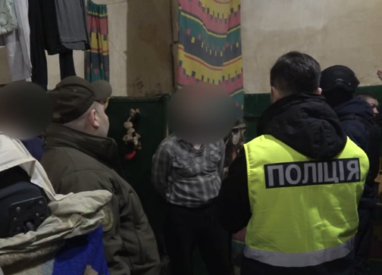 У Житомирі сім'я шахраїв збагачувалася на родинах безвісти зниклих військовослужбовців