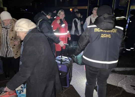 Ще 11 людей з Донецької області евакуювалися на Житомирщину