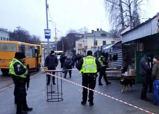 У Бердичеві на зупинці виявили труп безхатька: що відомо?