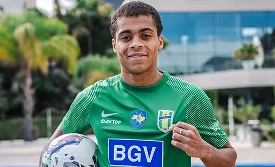 ФК "Полісся" уклав контракт з Денисом Ндукве