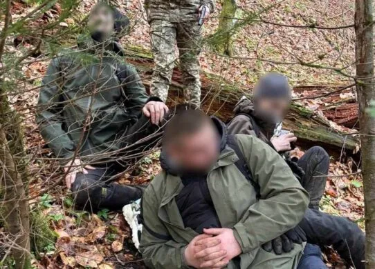 Трьох житомирян виявили прикордонники у горах, при спробі перетнути кордон