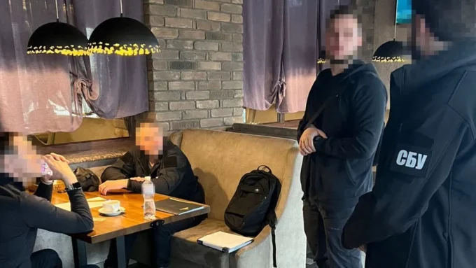 Двоє ділків на Житомирщині продавали граніт для пам'ятників загиблим окупантам