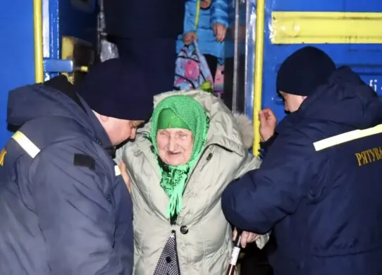 Ще 57 людей евакуювалися з небезпечних територій до Житомирської області